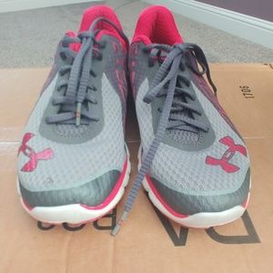 Underarmor Tennis Shoes